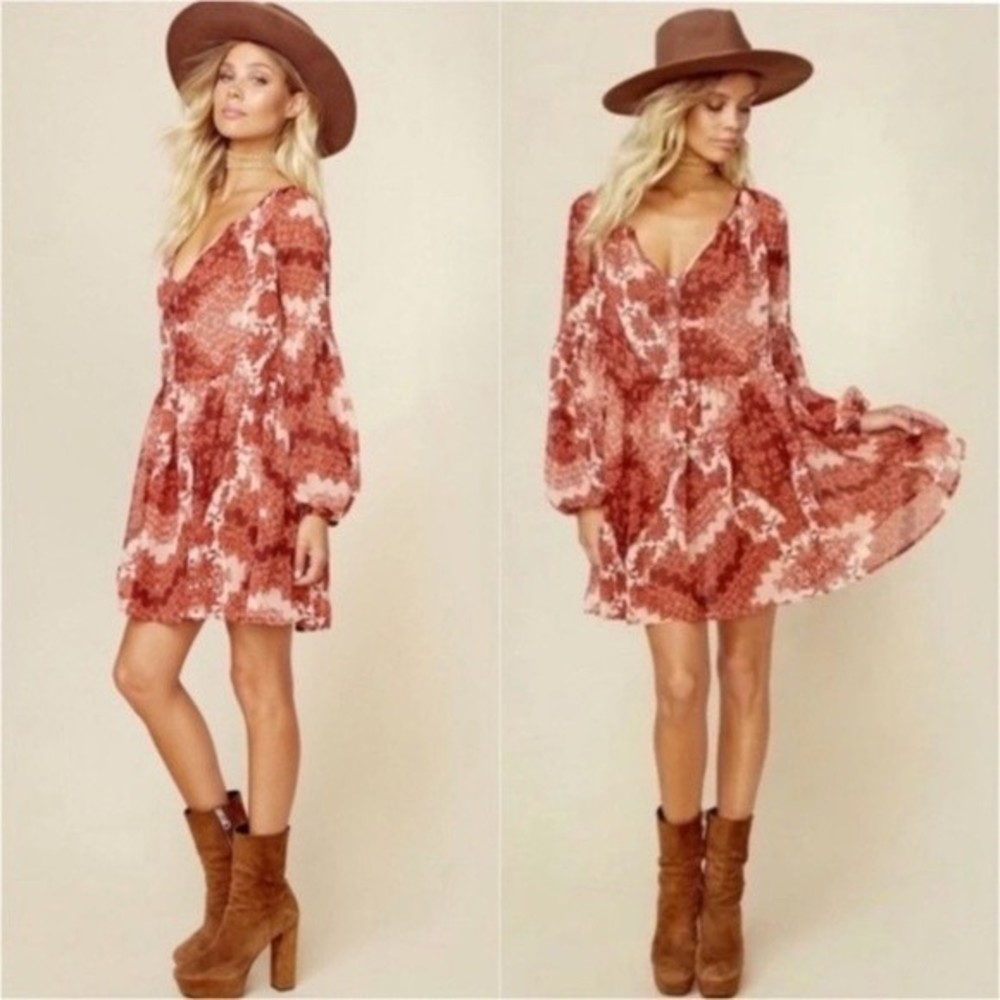 NWT Show Me Your Mumu Sienna Swing Boho Mini DressBell Sleeves. Size Small